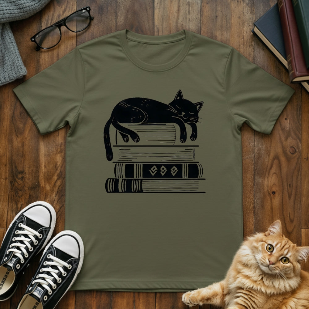 Sleepy Cat Book Lover T-Shirt